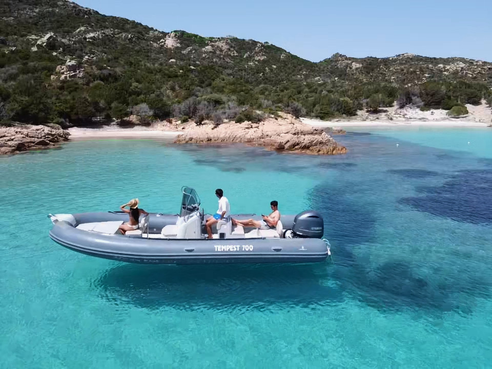 Escursioni in gommone da Palau